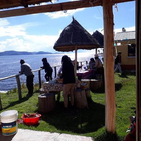 Hostal Luna Del Titikaka En Isla De La Luna Bolivia Hotel Exterior foto